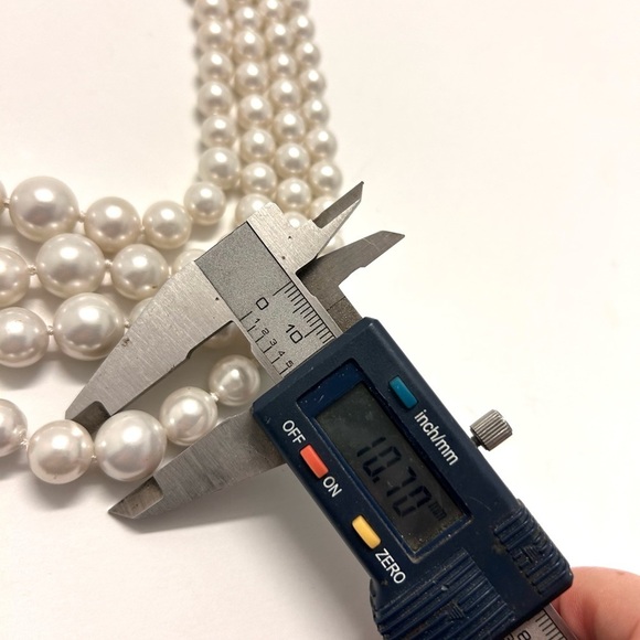 Vintage 4 Strands  of Faux White Pearls 14” Max - Picture 7 of 8